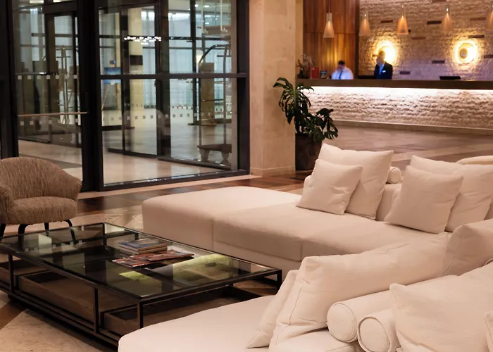 Real Marina Hotel & Spa
